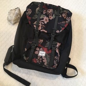 Hershel Little America Black/Hawaii Camo